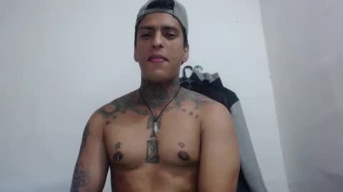 Snapshot of vicctorzc chatting on November 2025 05:24:02 PM Victor cardenas online show from November 2025 05:24:02 PM