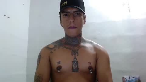 Snapshot of vicctorzc chatting on February 2026 07:10:02 PM Victor cardenas online show from February 2026 07:10:02 PM