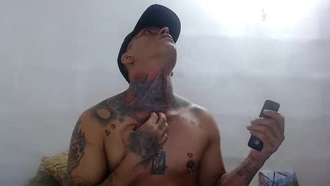 Snapshot of vicctorzc chatting on March 2026 11:19:02 PM Victor cardenas online show from March 2026 11:19:02 PM