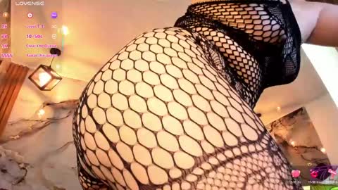 Snapshot of victoria__coopeer chatting on May 2026 10:04:01 PM Victoria Coopeer online show from May 2026 10:04:01 PM