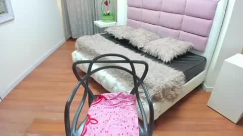 Victoria  grey  online show from July 2026 08:11:01 PM