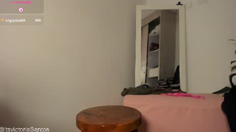 Victoria Santos online show from July 2026 09:31:02 PM