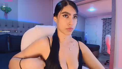 Snapshot of victoria_ellington chatting on June 2026 11:41:02 AM online show from June 2026 11:41:02 AM