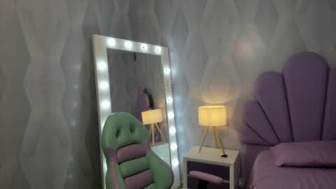 Victoria  online show from April 2026 11:00:01 AM