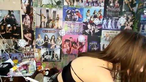 Lana online show from April 2026 12:29:02 PM