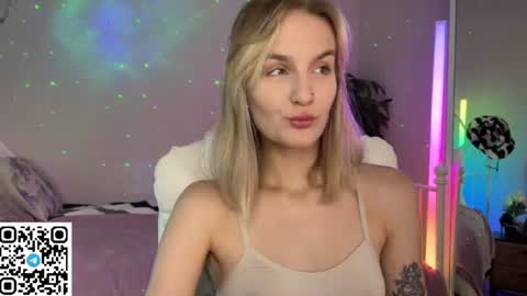 Snapshot of vikky_moon chatting on July 2026 12:57:02 AM Vikky online show from July 2026 12:57:02 AM