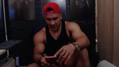 Snapshot of viktorherrera chatting on June 2026 03:56:01 PM Viktor Herrera online show from June 2026 03:56:01 PM