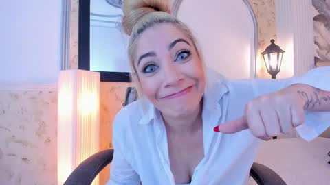 Viktoria online show from January 2025 06:23:01 PM