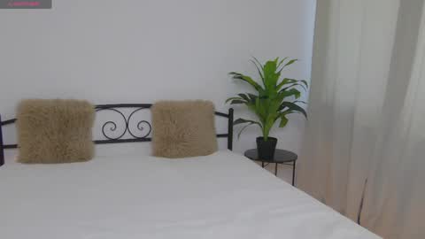 vinacasto online show from May 2026 02:01:02 PM