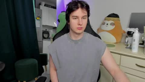 Vincent Strong online show from April 2026 09:15:01 AM