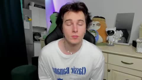 Vincent Strong online show from April 2026 09:19:01 AM