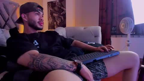 Snapshot of vincentblack_ chatting on June 2026 06:54:01 PM Vincent online show from June 2026 06:54:01 PM