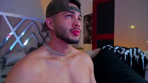 Snapshot of vincentblack_ chatting on June 2026 03:00:01 AM Vincent online show from June 2026 03:00:01 AM