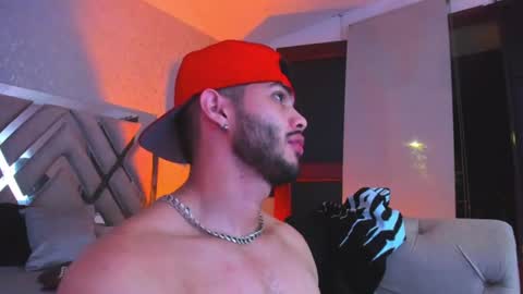 Snapshot of vincentblack_ chatting on July 2026 06:05:01 AM Vincent online show from July 2026 06:05:01 AM