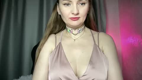 Funny  girl online show from April 2026 10:15:02 PM