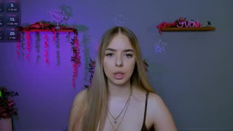 viola_sweet_ online show from May 2026 08:43:02 AM