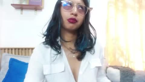 V I O L E T  online show from June 2026 03:05:01 PM