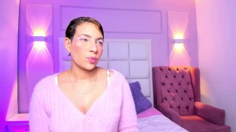 violet_and_skylee online show from May 2026 08:36:01 PM