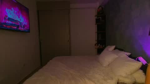 Violet independent model online show from April 2026 05:21:02 PM