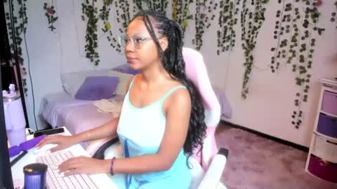 Snapshot of violeta_miler_ chatting on June 2026 06:45:02 PM Violeta online show from June 2026 06:45:02 PM