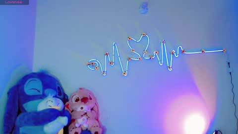 violeta_r_01 online show from June 2026 05:30:02 AM