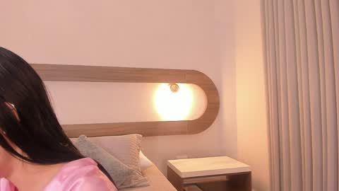Violeta Sum online show from June 2026 12:33:02 PM