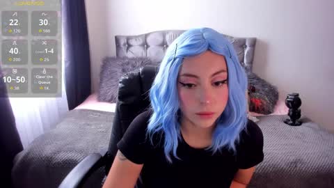 Violeta  Help me reach 150 thumbs up    online show from April 2026 05:11:01 PM