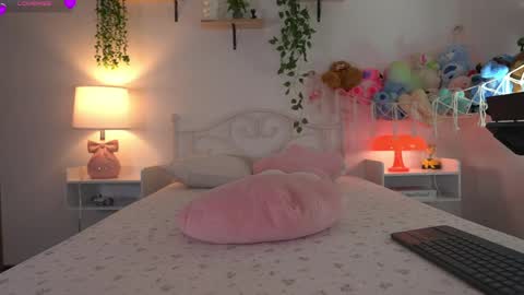 violeth___ online show from April 2026 12:55:02 PM