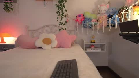 violeth___ online show from July 2026 11:08:02 AM
