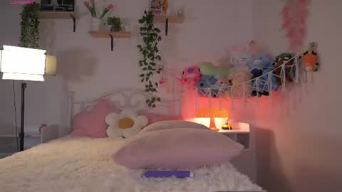 violeth___ online show from July 2026 11:17:02 AM