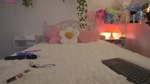 violeth___ online show from July 2026 11:42:02 AM