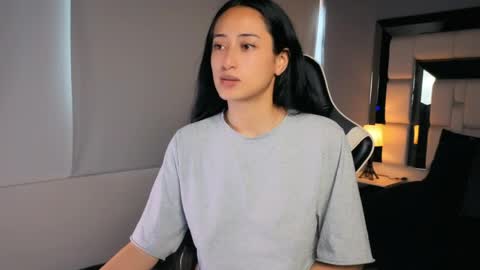 violetskinny online show from April 2026 08:53:02 PM