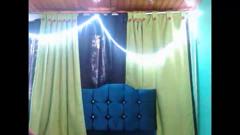 violetta_dreams online show from April 2026 08:31:01 PM