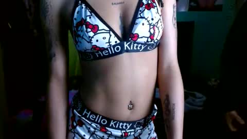 Snapshot of violetta_dreams chatting on May 2026 07:33:02 PM violetta_dreams online show from May 2026 07:33:02 PM