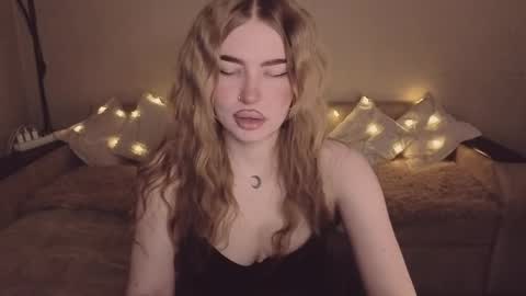 ViolettaOtis online show from March 2026 04:08:01 PM