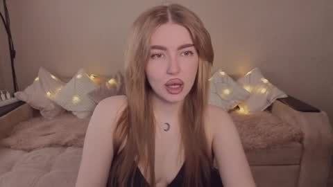 ViolettaOtis online show from April 2026 12:49:01 PM