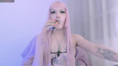 Violett online show from April 2026 06:39:01 AM