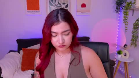 Violett Castel online show from May 2026 08:48:02 PM