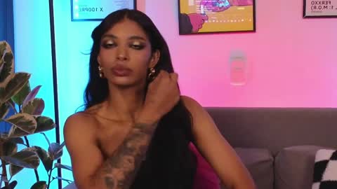 Violet online show from April 2026 01:07:01 AM