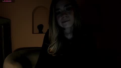 Snapshot of violetthansson chatting on July 2026 11:06:01 AM Violett online show from July 2026 11:06:01 AM