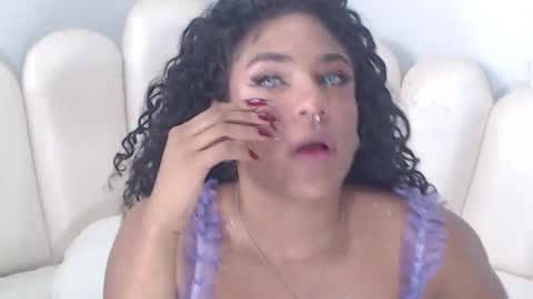 Snapshot of violetxia_ chatting on March 2026 06:52:01 AM violetxia_ online show from March 2026 06:52:01 AM