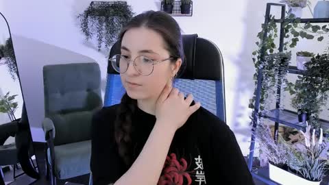 your love online show from April 2026 07:06:02 AM