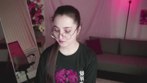 your love online show from April 2026 11:04:01 PM