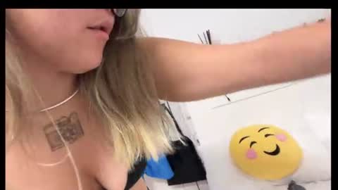 viva_lovee online show from July 2026 09:47:01 PM