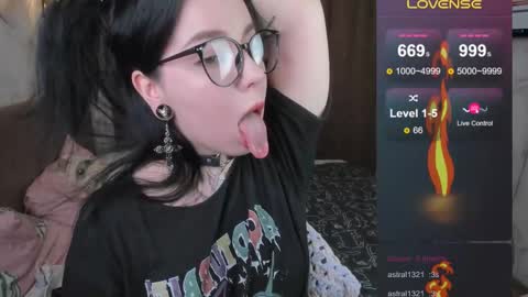 Vivi   online show from February 2025 07:56:01 AM