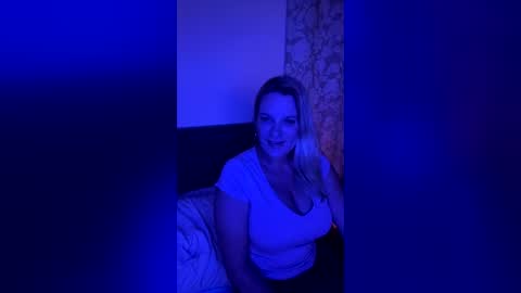vivienesky online show from June 2026 08:23:01 AM