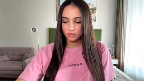 Miss Mia online show from May 2026 01:08:01 PM