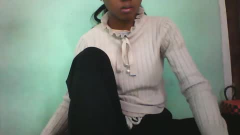 vounialdy online show from February 2025 04:04:02 PM