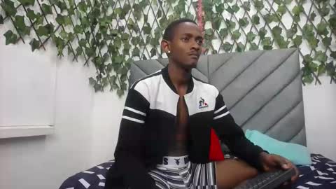 vsleyandlunaper online show from February 2026 03:15:02 AM