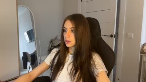 Arina online show from April 2026 09:08:01 AM